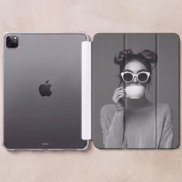 iPad-Hülle - Frau - Kaffee - Schwarz - Weiß — 6