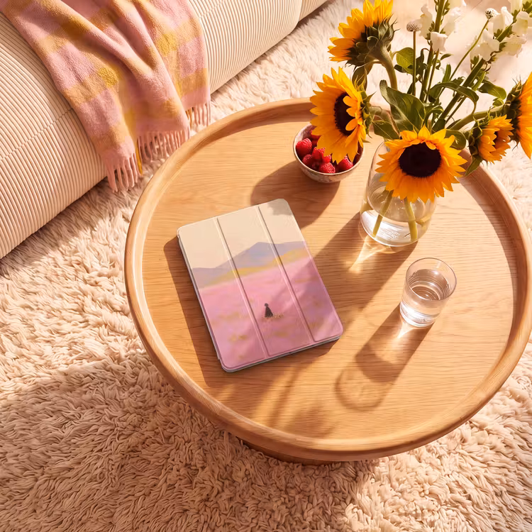 iPad-Hülle - Blumenwiese - Hügel - Scherenschnitt - Rosa — 2