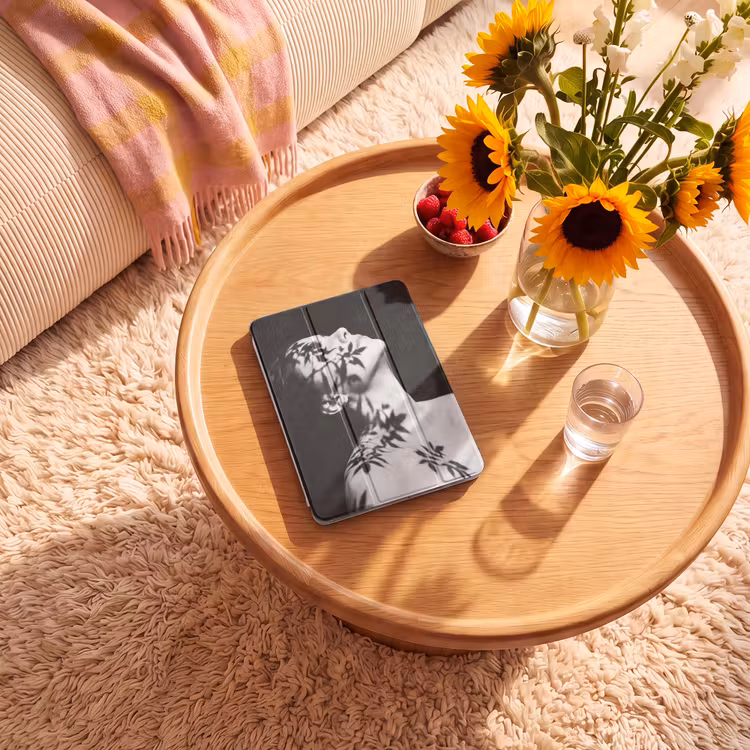 iPad-Hülle - Gesicht - Schatten - Laub - Schwarz - Weiß - Intim — 2