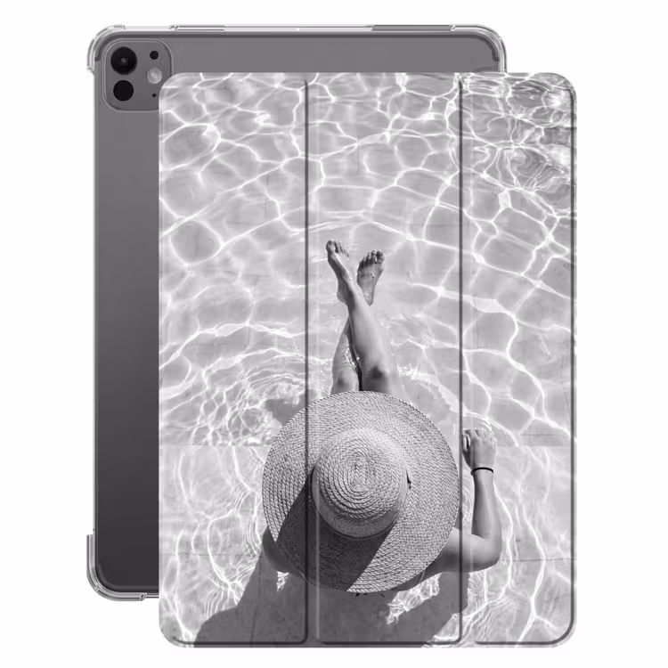 iPad-Hülle - Pool - Hut - Wasser - Schwarz - Weiß - Sommerlich — 1