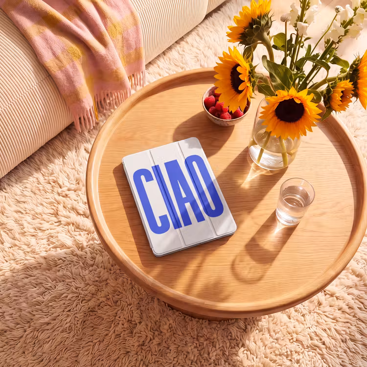 iPad-Hülle - Ciao - Großbuchstaben - Blau - Minimalistisch — 2
