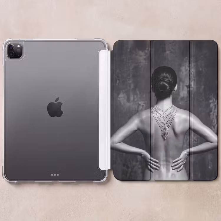 iPad-Hülle - Rücken - Kette - Porträt - Schwarz - Weiß - Glamour — 6