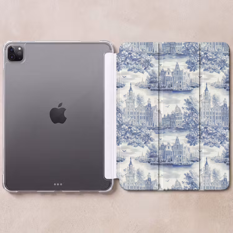 iPad-Hülle - Häuser - Bäume - Wasser - Vögel - Blau — 6