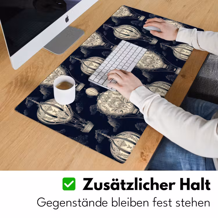 Schreibtischunterlage - Heißluftballons - Wolken - Muster - Dunkelblau — 3