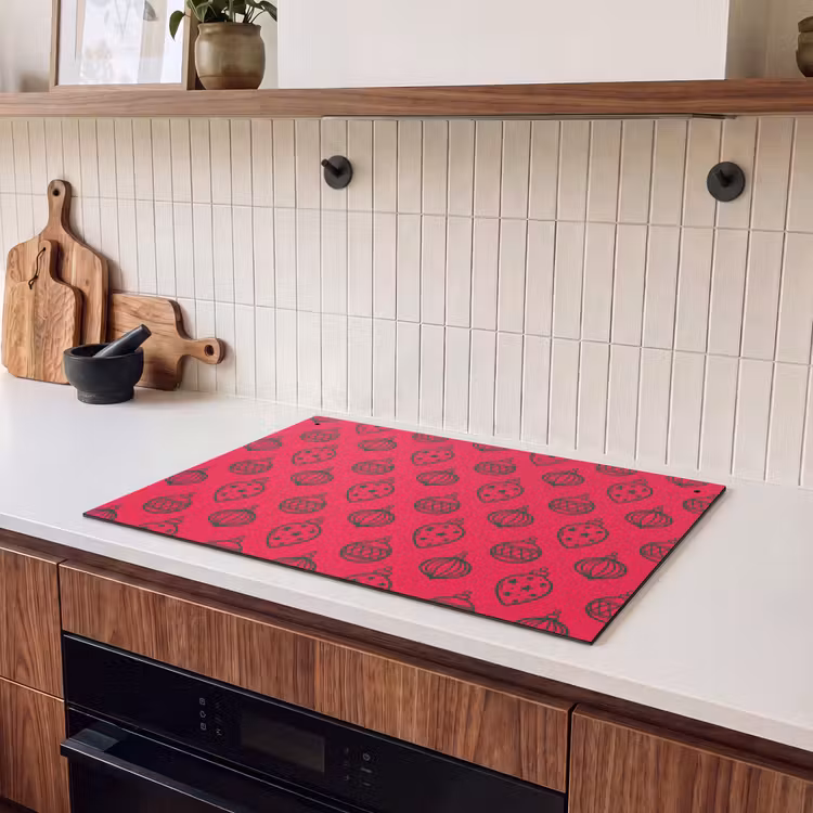 2-in-1 Herdabdeckplatte & Spritzschutz - Weihnachtskugel – Grün – Rot — 2