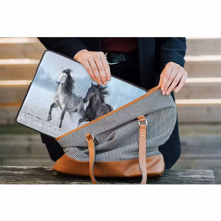 Laptop hülle - Pferde - Winter - Tiere - Natur - Schnee — 4