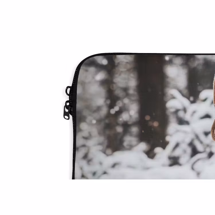Laptop hülle - Hirsche - Schnee - Winter - Wald - Tiere — 5
