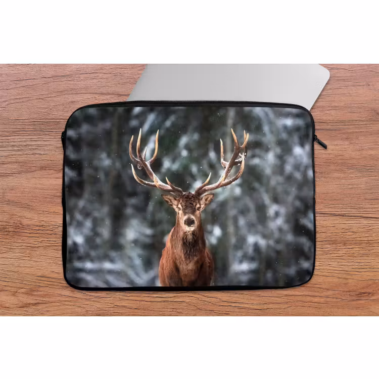 Laptop hülle - Rotwild - Winter - Schnee - Wald - Natur - Tier — 2