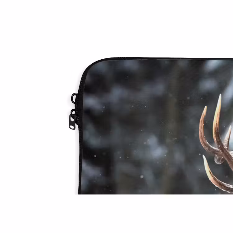 Laptop hülle - Rotwild - Winter - Schnee - Wald - Natur - Tier — 5