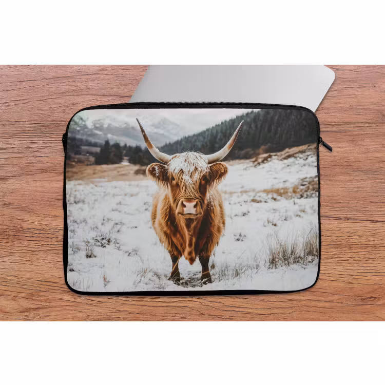 Laptop hülle - Schottische Highlander - Landschaft - Schnee - Berge - Winter — 2