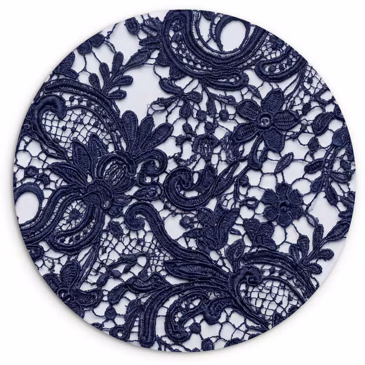 Glasbild Rund - Dunkelblaue Spitze – Blumen — 1