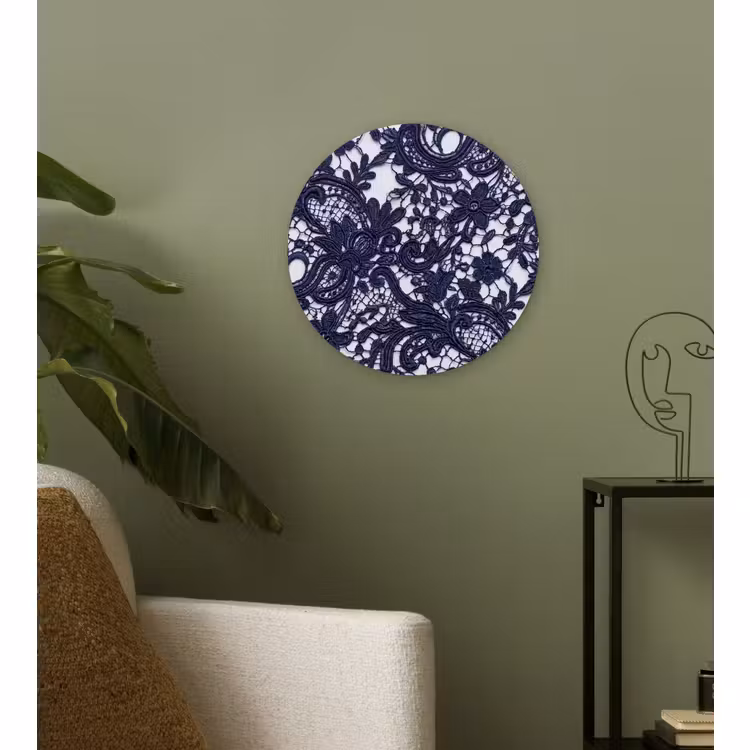 Glasbild Rund - Dunkelblaue Spitze – Blumen — 3