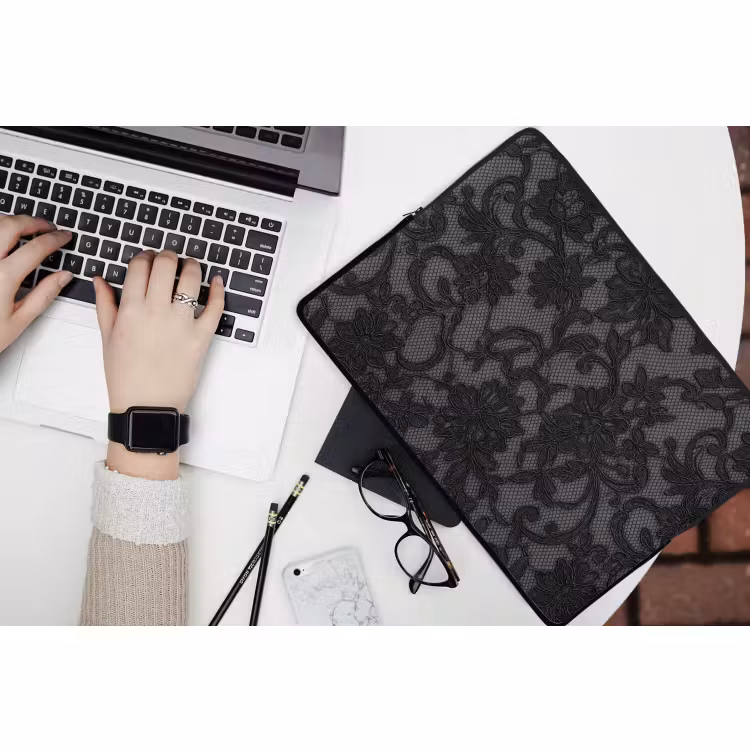 Laptop hülle - Spitze – Blumen – Schwarz — 3
