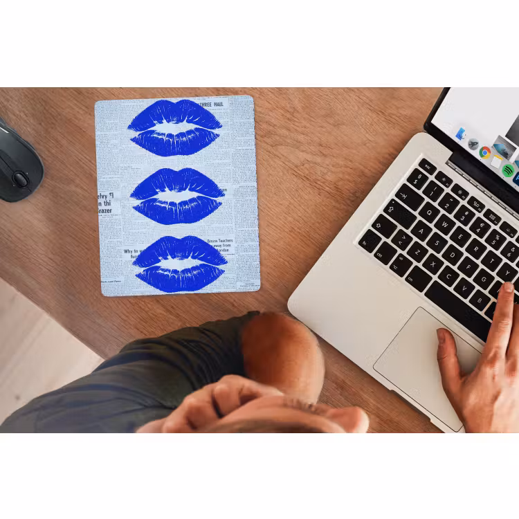 Mauspad - Zeitung „Blaue Lippen“ — 2