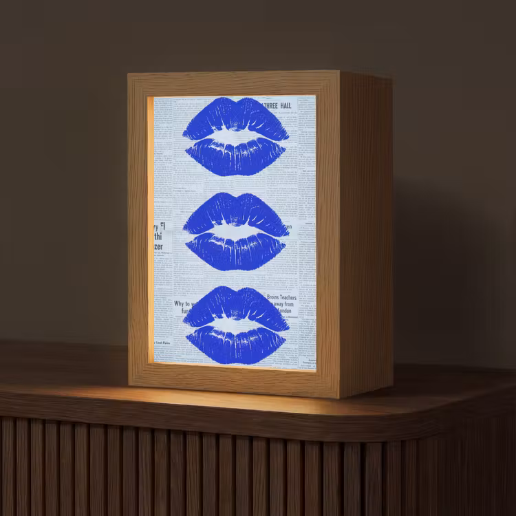 Personalisierte Lightbox - Zeitung „Blaue Lippen“ — 1