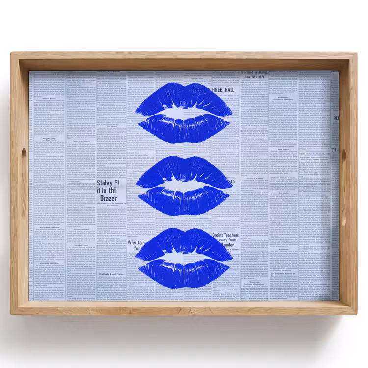 Tablett - Zeitung „Blaue Lippen“ — 1