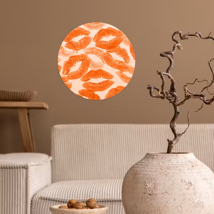 Runde Tapete - Orangefarbene Kussabdrücke – Liebe — 2