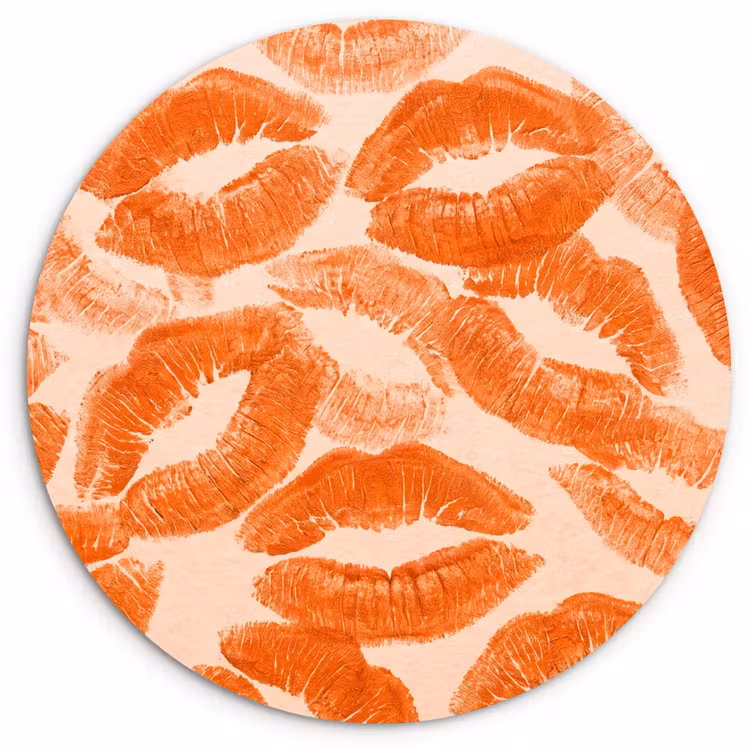 Glasbild Rund - Orangefarbene Kussabdrücke – Liebe — 1