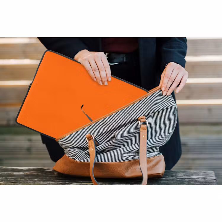 Laptop hülle - Person – Schatten – Orange — 4
