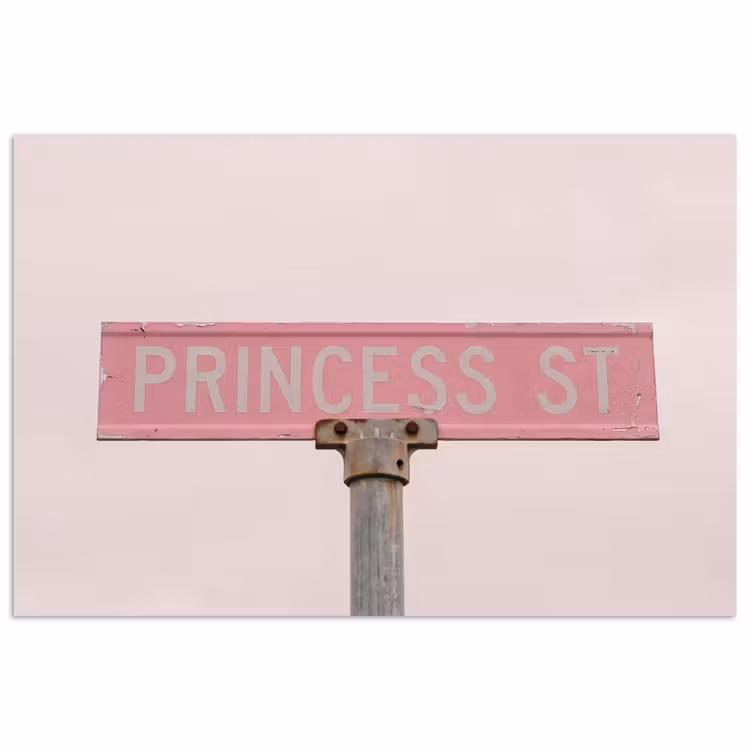 Poster - Rosa Straßenschild – Stadt — 1