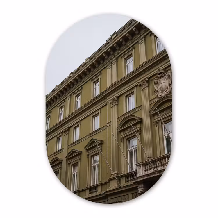 Glasbild Oval - Gebäude – Fassade – Klassisch — 1