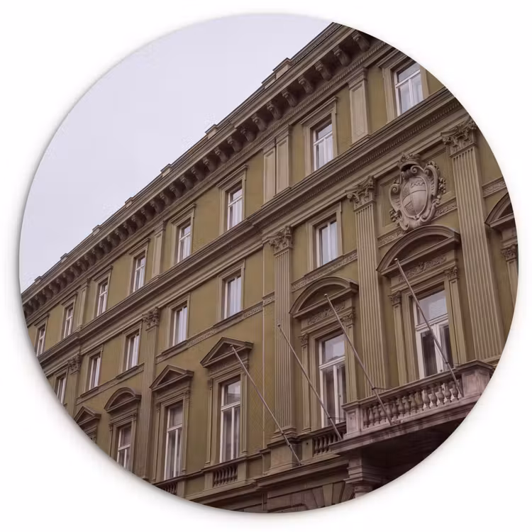 Glasbild Rund - Gebäude – Fassade – Klassisch — 1