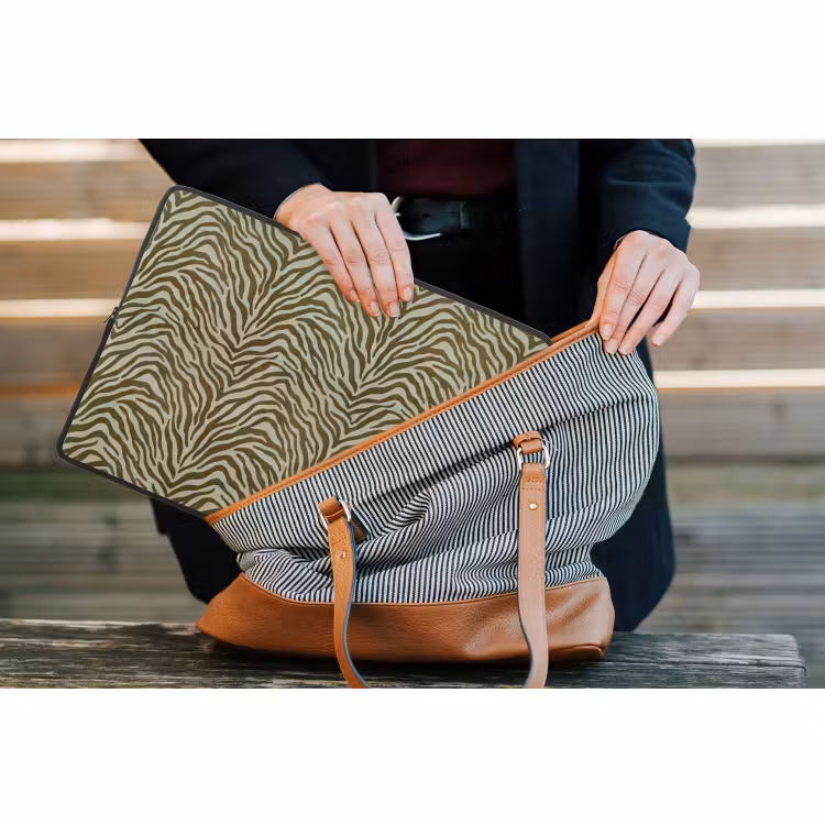 Laptop hülle - Zebramuster – Grün – Modern — 4