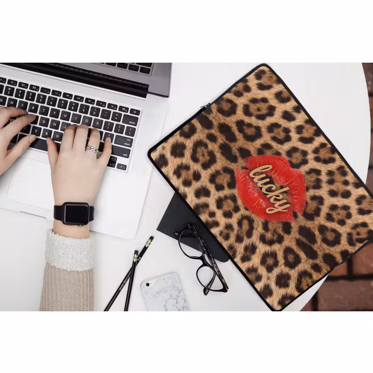 Laptop hülle - Tiermuster – Lippen – Rot — 3