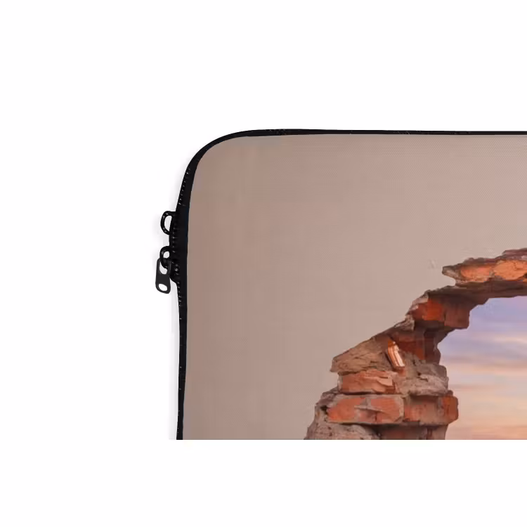 Laptop hülle - Mauer – Landschaft – Illusion — 5