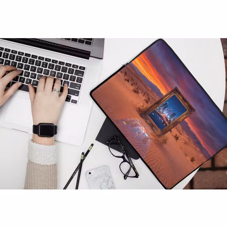 Laptop hülle - Rahmen – Stadtansicht – Wüste — 3
