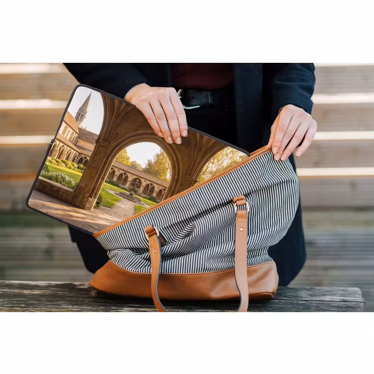 Laptop hülle - Architektur – Garten – Springbrunnen — 4