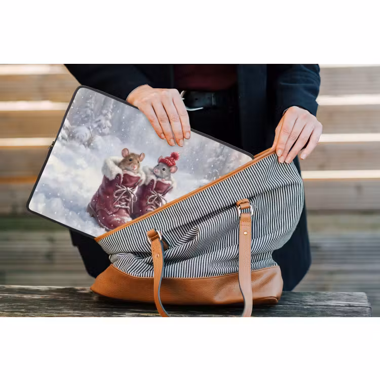 Laptop hülle - Mäuse – Stiefel – Schnee — 4