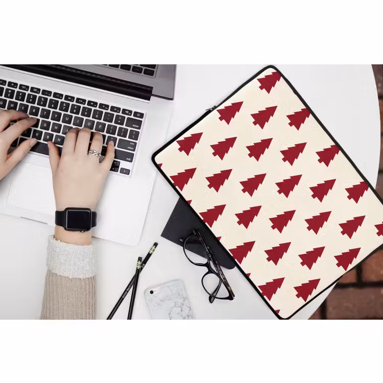 Laptop hülle - Weihnachtsbaum – Creme – Rot — 3