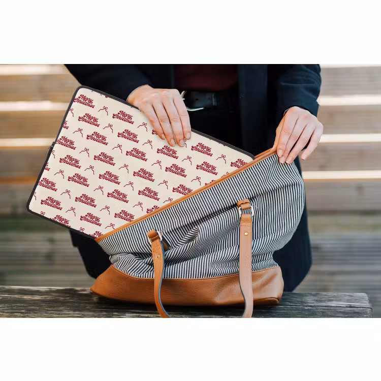 Laptop hülle - Text – Rot – Creme – Schleife — 4