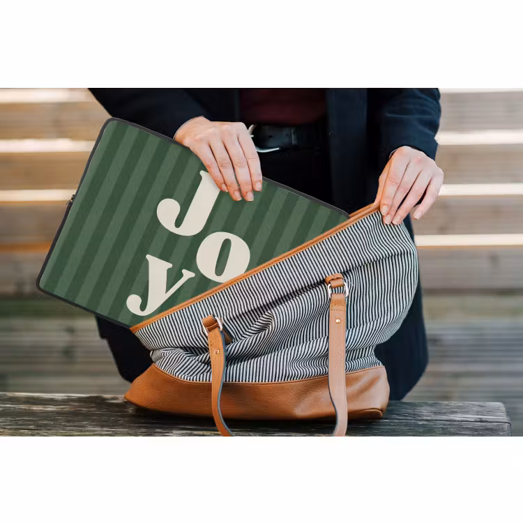 Laptop hülle - Joy – Weihnachten – Text – Grün — 4