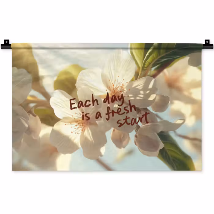 Wandteppich - Blüten - Sonnenlicht - Zitat - Weiß
